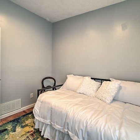 Morgantown Home With Deck About 2 Mi To Wv University! Екстериор снимка